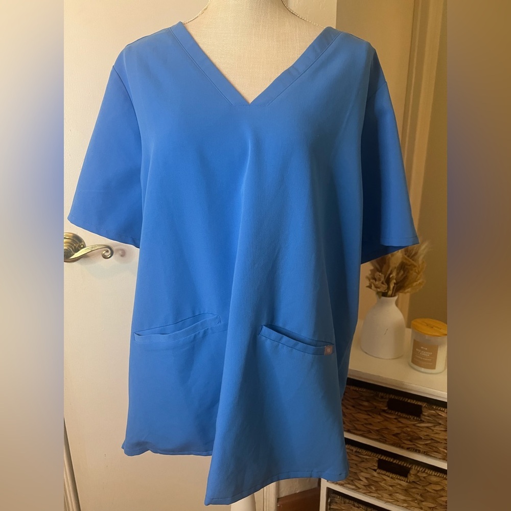 Figs Women's Short Sleeve Blue V-Neck Top